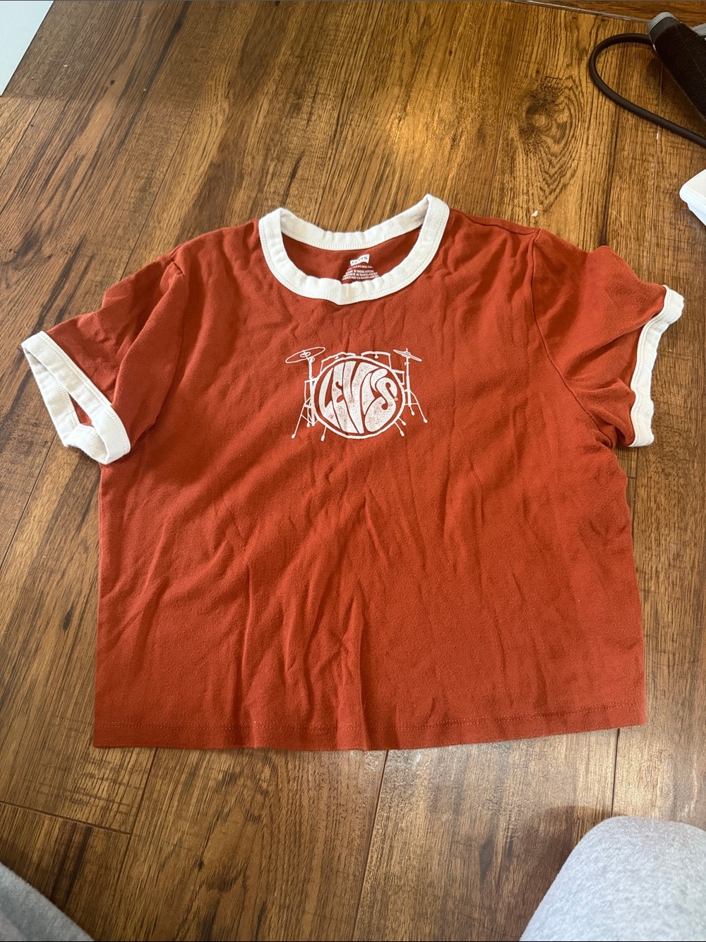 Levi’s tee